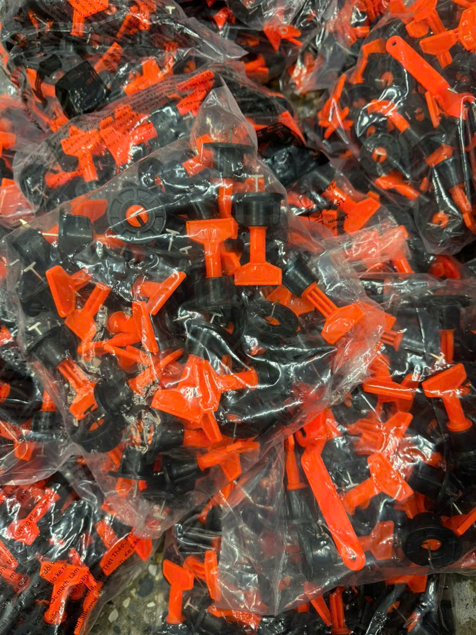 Cân bằng đỏ đen